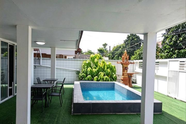 ตกแต่งครบ Rare Item : Private pool house 45,000 fully furnished 6 BR at Sukhumvit 101-1 รูปที่ 3