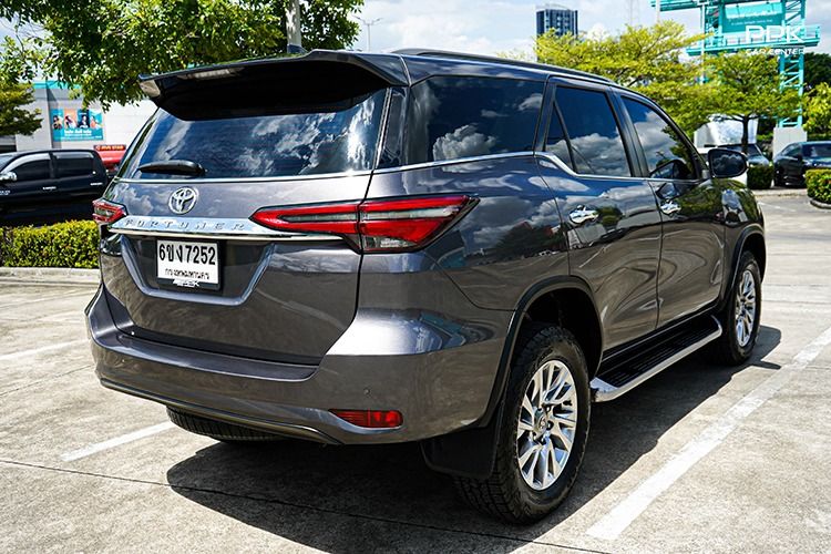 Toyota Fortuner 2020 2.4 V Utility-car ดีเซล ไม่ติดแก๊ส เกียร์อัตโนมัติ เทา รูปที่ 4