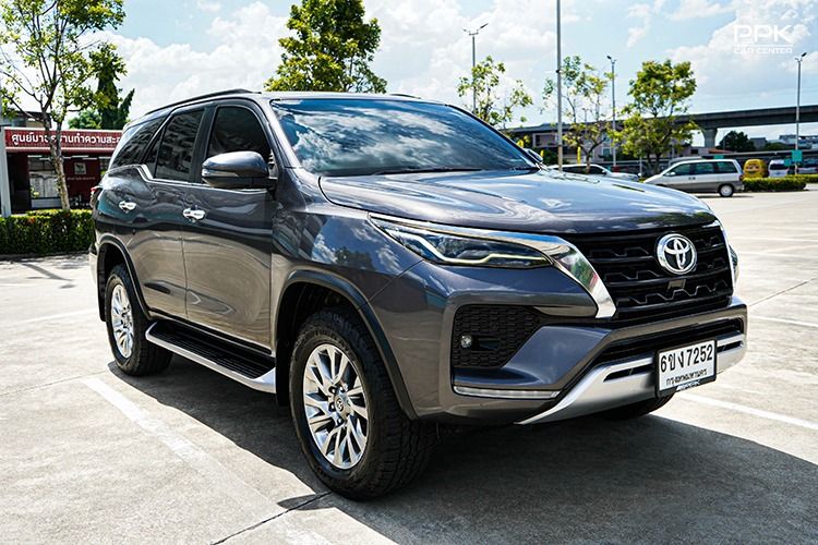 Toyota Fortuner 2020 2.4 V Utility-car ดีเซล ไม่ติดแก๊ส เกียร์อัตโนมัติ เทา รูปที่ 3