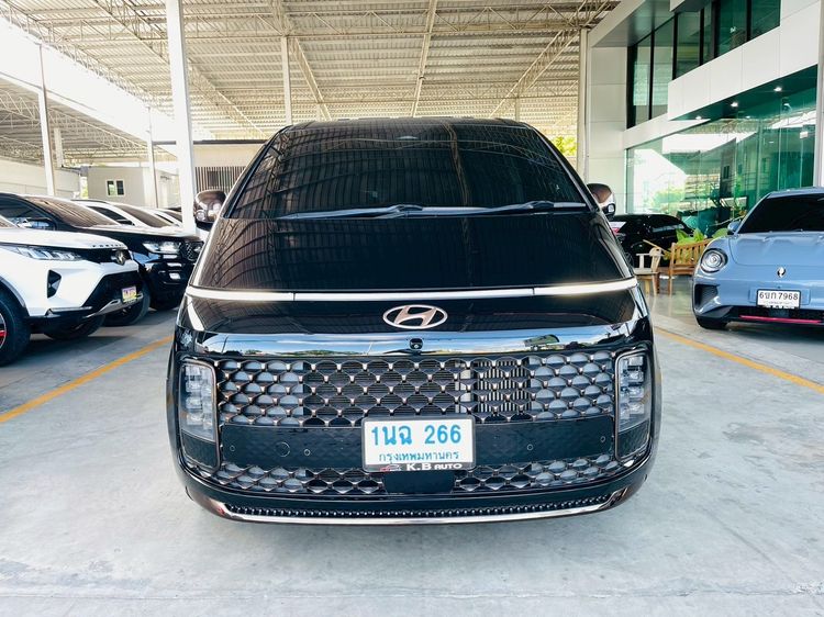 Hyundai Staria 2023 PREMIUM 2.2 Van ดีเซล ไม่ติดแก๊ส เกียร์อัตโนมัติ ดำ รูปที่ 3