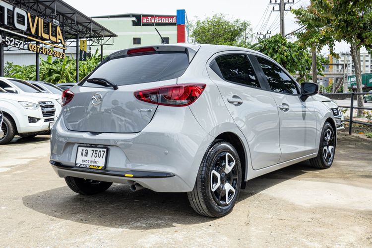 Mazda Mazda 2 2024 1.3 C Sports Sedan เบนซิน เกียร์อัตโนมัติ เทา รูปที่ 3