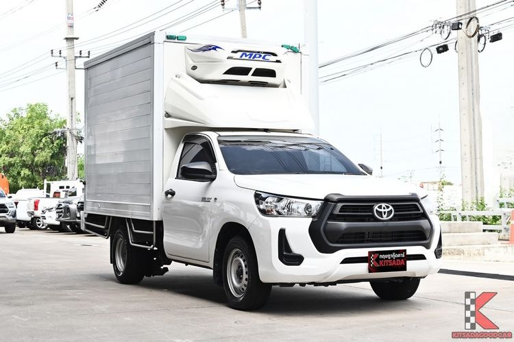 รถ Toyota Hilux Revo 2.4 Entry สี ขาว