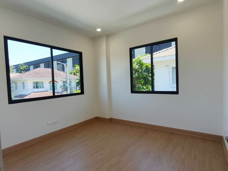 Land and Houses ไม่มี ขายบ้านเดี่ยว 2 ชั้น โครงการมัณฑนา ปิ่นเกล้า-พระราม5  รูปที่ 3