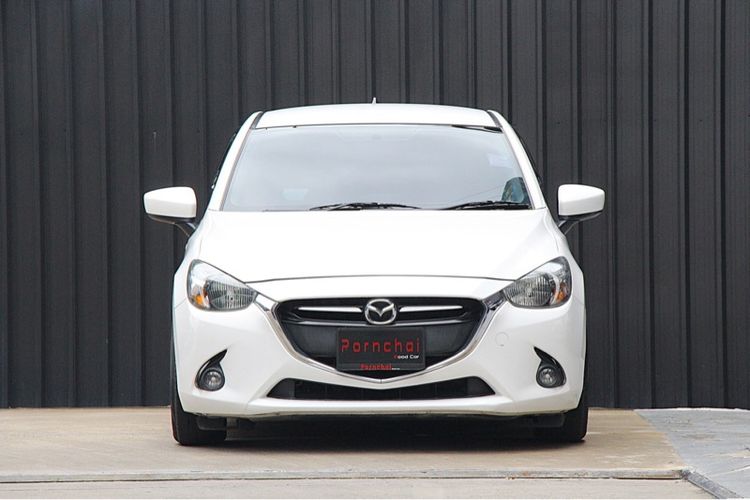 Mazda Mazda 2 2015 1.5 XD Sports High Plus Sedan ดีเซล ไม่ติดแก๊ส เกียร์อัตโนมัติ ขาว รูปที่ 2