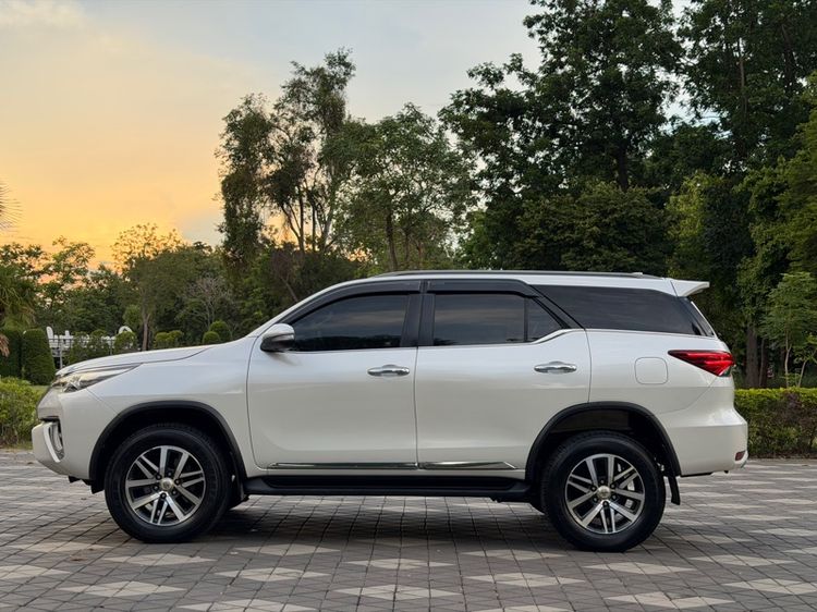 Toyota Fortuner 2016 2.4 V Utility-car ดีเซล ไม่ติดแก๊ส เกียร์อัตโนมัติ ขาว รูปที่ 4