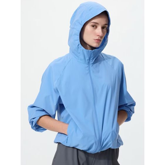 พร้อมส่ง Uniqlo เสื้อกัน UV กันน้ำ Nano design สีเขียว SizeS-M ของแท้จาก Uniqlo ญี่ปุ่น รูปที่ 4