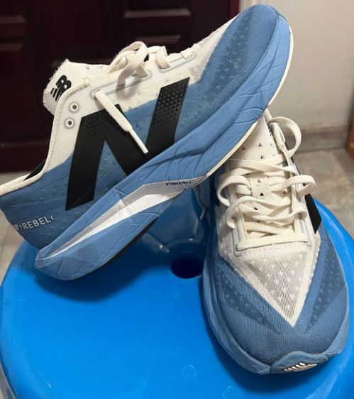 ขาย New Balance Rebel size 40-250cm 2E ของแท้ สภาพดี เบา นุ่มมาก
