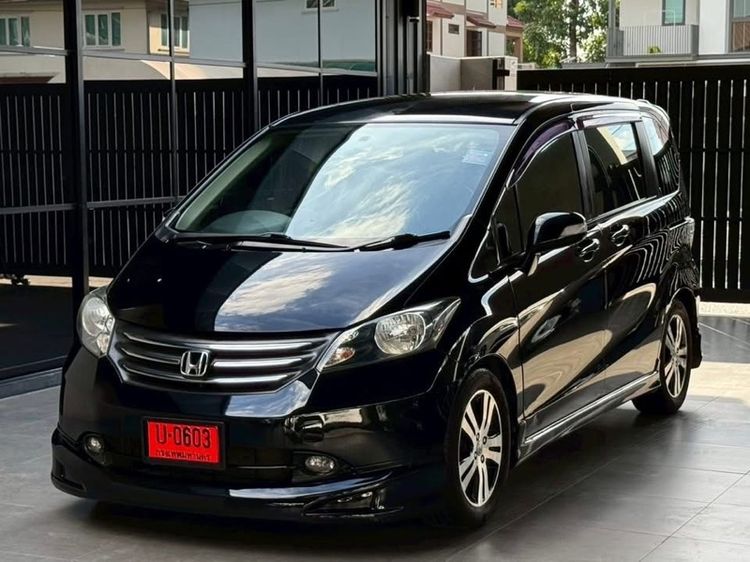 รถ Honda Freed 1.5 Limited สี ดำ