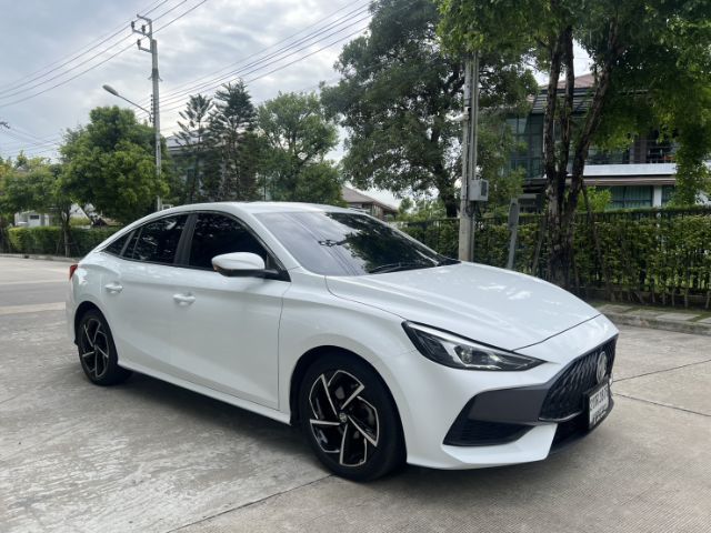 รถ MG MG5 1.5 X สี ขาว