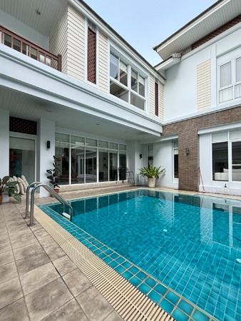 ให้เช่าบ้านเดี่ยวสุด Private 9 หลัง บรรยากาศโครงการร่มรื่นบ้านเดี่ยวพูลวิลล่า 2 ชั้น 4 ห้องนอน 4 ห้องน้ำ จอดรถได้ 4 คันมีสระว่ายน้ำกลางแจ้งส