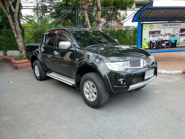 รถ Mitsubishi Triton 2.5 Plus GLS VG Turbo สี ดำ