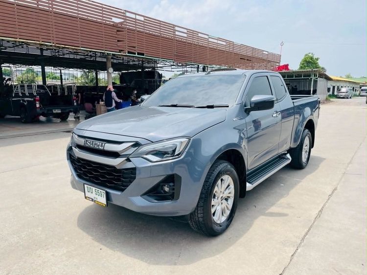 รถ Isuzu D-MAX 3.0 V-Cross Z 4WD สี เทา