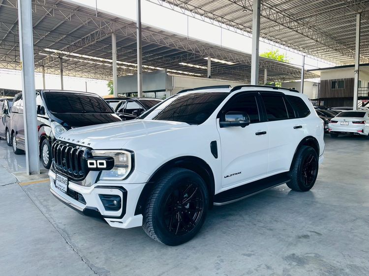 รถ Ford Everest 2.0 Bi-Turbo Wildtrak 4WD สี ขาว