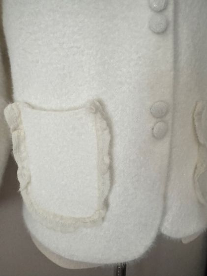 Brush Mohair Sweater in Total White One Size with frontal pockets รูปที่ 3