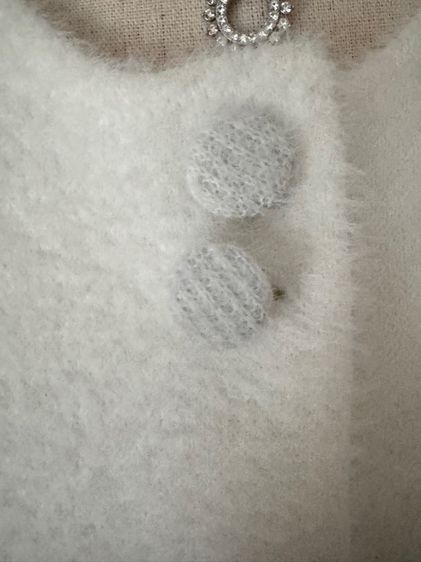 Brush Mohair Sweater in Total White One Size with frontal pockets รูปที่ 4