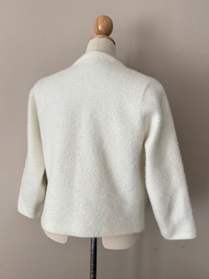 Brush Mohair Sweater in Total White One Size with frontal pockets รูปที่ 2