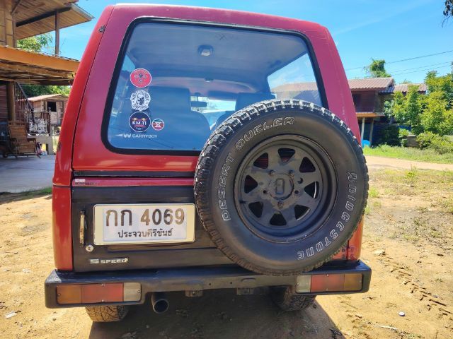 รถ Suzuki Caribian 1.3 4WD สี แดง