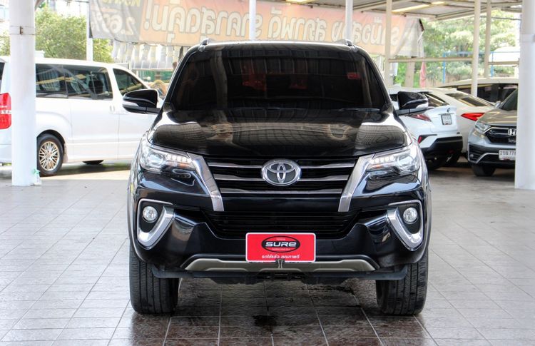 Toyota Fortuner 2016 2.4 V Utility-car ดีเซล ไม่ติดแก๊ส เกียร์อัตโนมัติ ดำ รูปที่ 2