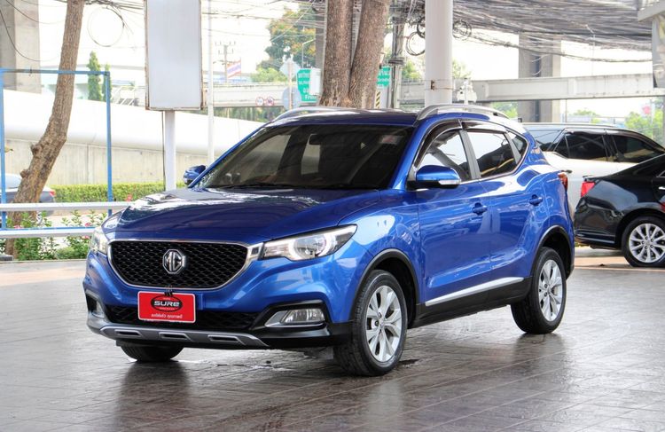 รถ MG ZS 1.5 D สี น้ำเงิน