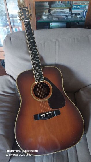กีต้าร์โปร่ง Yamaha L-10ES
กีตาร์โปร่งไฟฟ้า
ผลิตญี่ปุ่นปี 1981 
