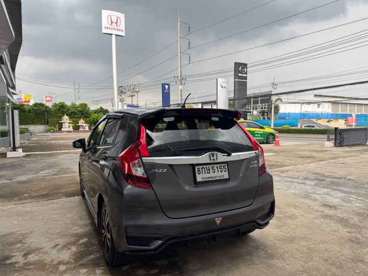 Honda Jazz 2019 1.5 RS i-VTEC Sedan เบนซิน ไม่ติดแก๊ส เกียร์อัตโนมัติ เทา รูปที่ 3