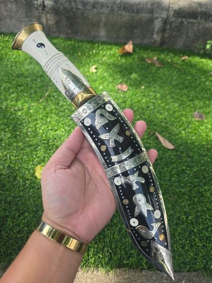Gurkha Kukri มีดกูรข่า ด้ามหายาก จากเนปาลแท้ ด้ามฝักเขาสัตว์ ขนาดปลายฝักถึงด้ามจับ 37.5Cm. ใบมีด22Cm. ใบมีดหนาคม มีน้ำหนัก  รูปที่ 9