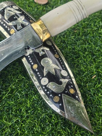 Gurkha Kukri มีดกูรข่า ด้ามหายาก จากเนปาลแท้ ด้ามฝักเขาสัตว์ ขนาดปลายฝักถึงด้ามจับ 37.5Cm. ใบมีด22Cm. ใบมีดหนาคม มีน้ำหนัก  รูปที่ 4