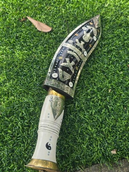 Gurkha Kukri มีดกูรข่า ด้ามหายาก จากเนปาลแท้ ด้ามฝักเขาสัตว์ ขนาดปลายฝักถึงด้ามจับ 37.5Cm. ใบมีด22Cm. ใบมีดหนาคม มีน้ำหนัก  รูปที่ 3