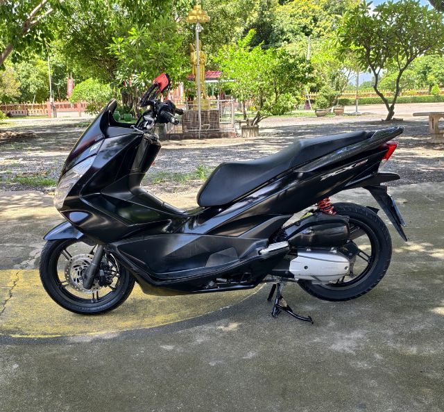 honda PCX 150 LED ตัวกุญแจตามสภาพพร้อมใช้งานเอกสารครบดูรถได้ที่หนองคล้าสระบุรีจ้าสอบถามเพิ่มเติม ID line 097-952-5338หรือโทร  รูปที่ 5