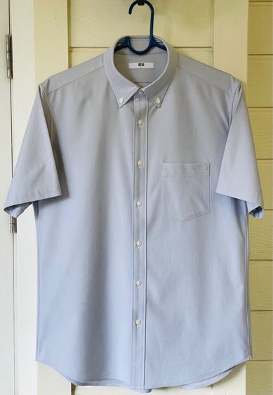 เทา EU 43 อื่นๆ เสื้อเชิ้ตแขนสั้น แบรนด์ Uniqlo (L) มือสอง