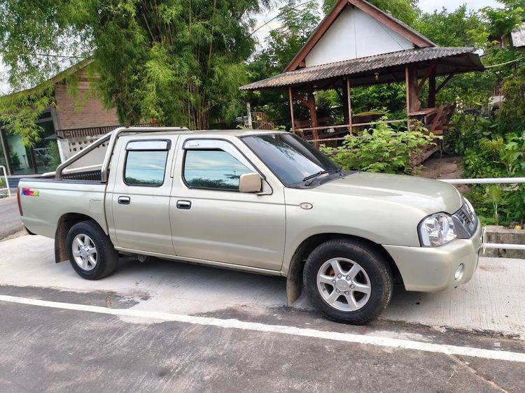 รถ Nissan FRONTIER 2.7 TL สี ทอง