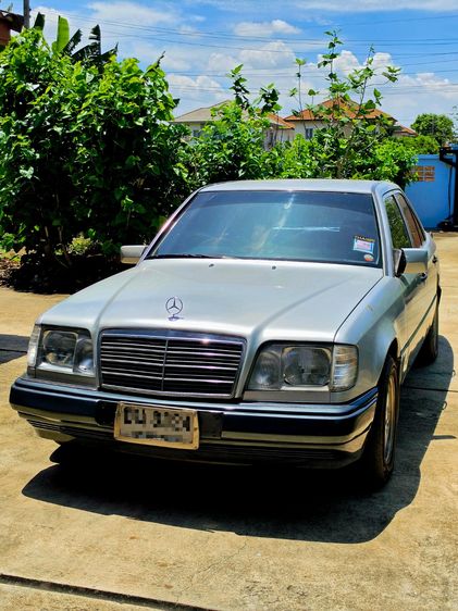 รถ Mercedes-Benz E-Class E280 สี เทา