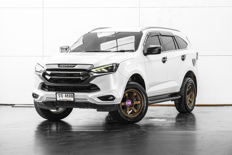 รถ Isuzu MU-X 1.9 ULTIMATE 2WD สี เทา