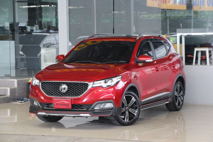 รถ MG ZS 1.5X+ Sunroof สี แดง