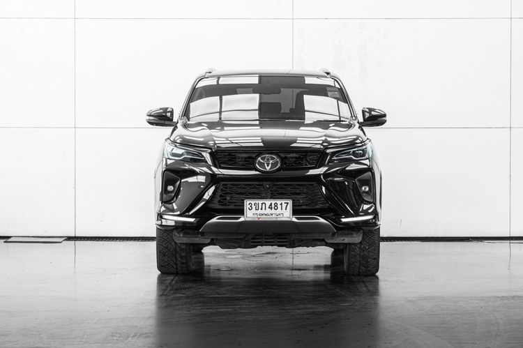 Toyota Fortuner 2022 2.4 Leader V 4WD Utility-car ดีเซล ไม่ติดแก๊ส เกียร์อัตโนมัติ ดำ รูปที่ 3