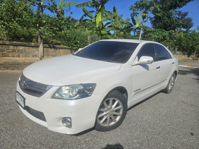 รถ Toyota Camry 2.4 Hybrid สี ขาว