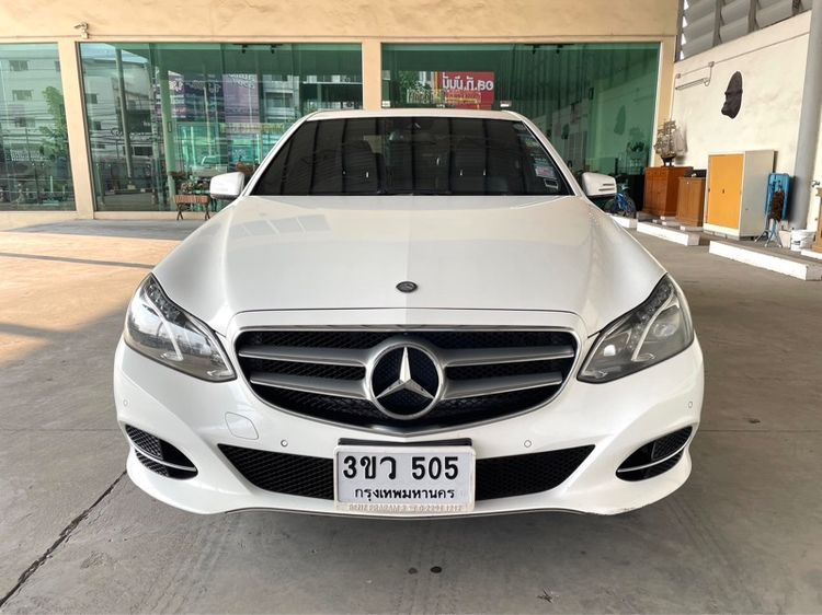 รถ Mercedes-Benz E-Class E200 สี ขาว