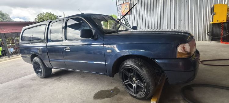 รถ Ford Ranger 2.0 Hi-Rider Limited สี น้ำเงิน