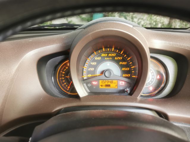 รถ Honda Brio 1.2 Amaze SV สี ม่วง