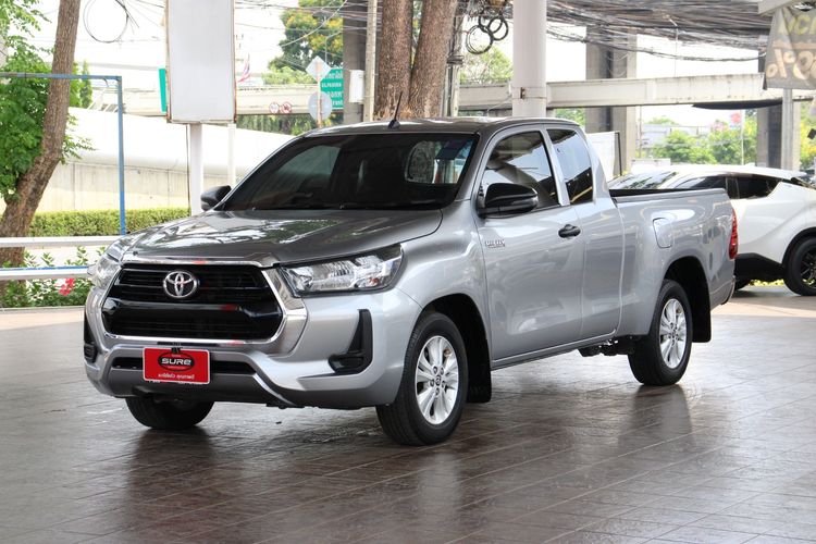 รถ Toyota Hilux Revo Smart Cab 2.4 Entry Z Edition สี เทา