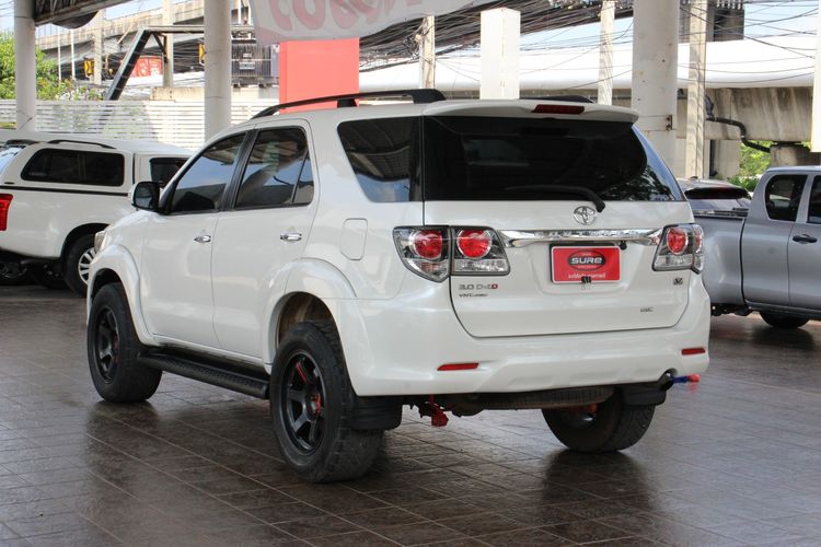 Toyota Fortuner 2014 3.0 V 4WD Utility-car ดีเซล ไม่ติดแก๊ส เกียร์อัตโนมัติ ขาว รูปที่ 4