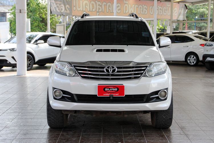 Toyota Fortuner 2014 3.0 V 4WD Utility-car ดีเซล ไม่ติดแก๊ส เกียร์อัตโนมัติ ขาว รูปที่ 2