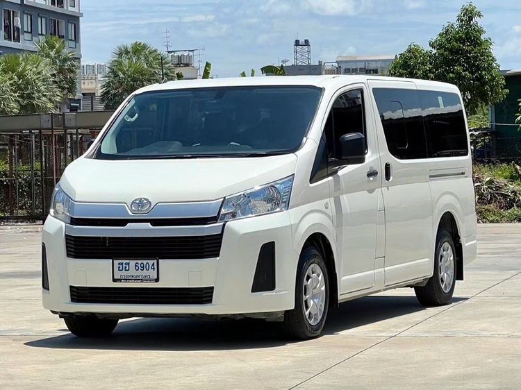 รถ Toyota Hiace 2.8 GL สี ขาว