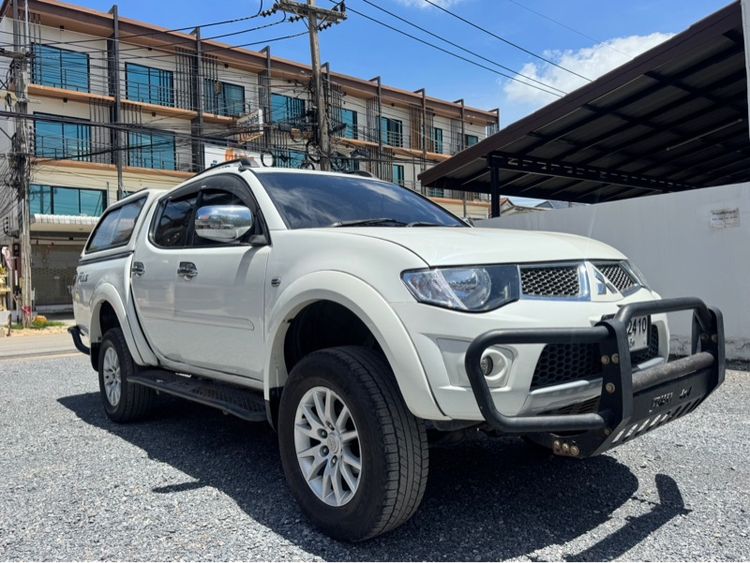 รถ Mitsubishi Triton 2.4 CNG สี ขาว