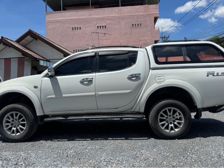 Mitsubishi Triton 2013 2.4 CNG Pickup เบนซิน NGV เกียร์ธรรมดา ขาว รูปที่ 3