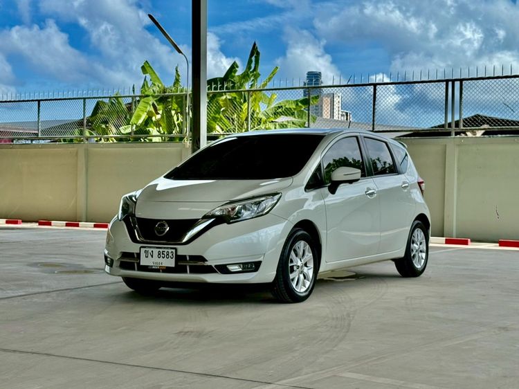 รถ Nissan Note 1.2 V สี ดำ