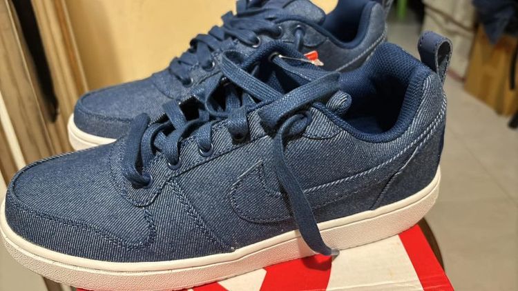 อื่นๆ ผ้า รองเท้าผ้าใบ ขนาดอื่น ๆ ส่งต่อ Nike Court Borough Low Prem
(หลานชายแค่ลอง ไม่ได้ใส่ เก็บลืม)