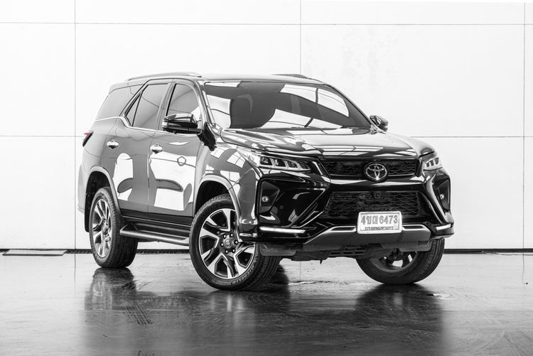 Toyota Fortuner 2021 2.8 Legender Black Top Utility-car ดีเซล ไม่ติดแก๊ส เกียร์อัตโนมัติ ดำ รูปที่ 2