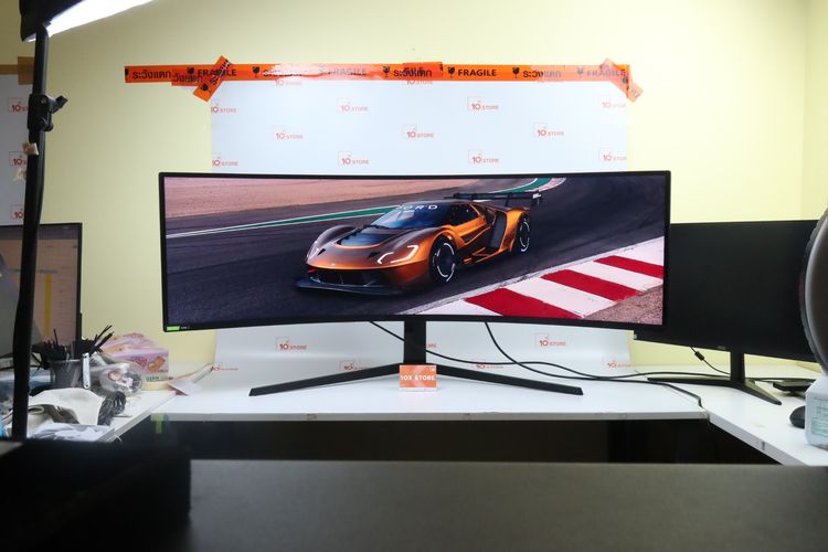 SAMSUNG ODYSSEY G9 49 INCH CURVED 2K 240Hz