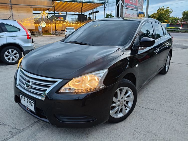 รถ Nissan Sylphy 1.6 E สี ดำ